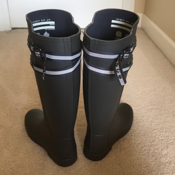 Tall Grey Hunter Boot - Women’s Size 9 - Picture 3 of 5